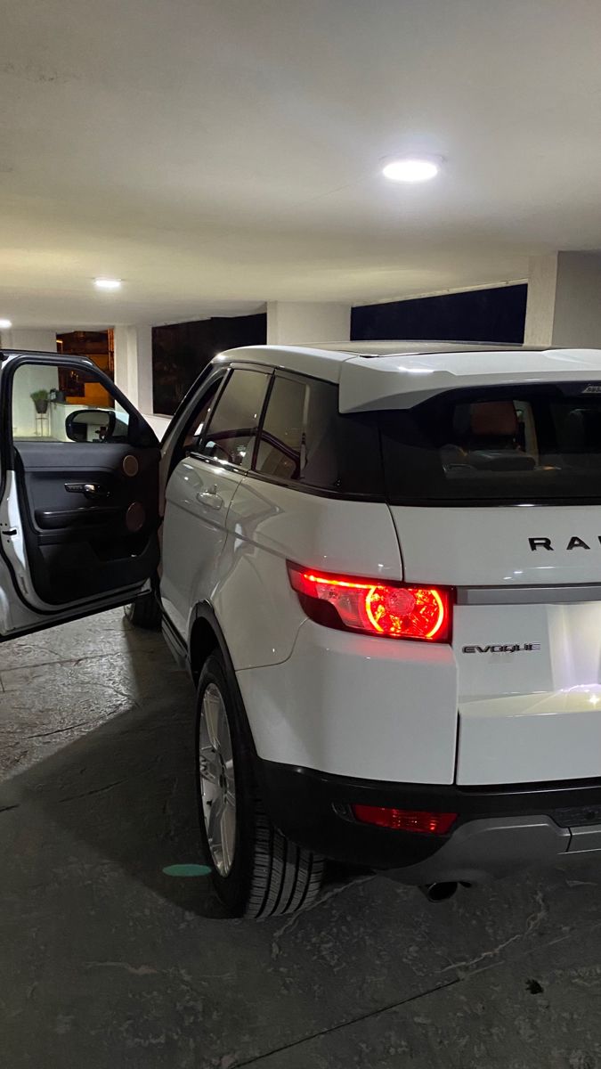 Rnge Rover evoque - Image 1